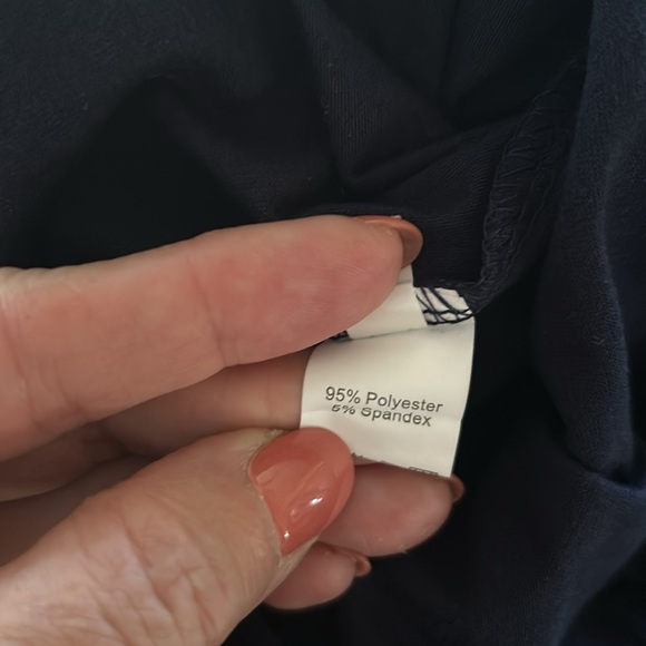 Relaxed Fit Cami Jumpsuit with Pockets - Picture 4 of 8